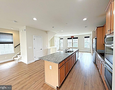 10589 Hinton Way - Photo Thumbnail 23