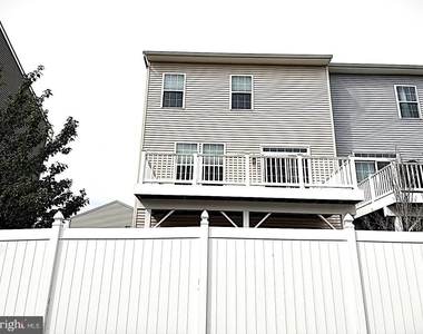 10589 Hinton Way - Photo Thumbnail 8