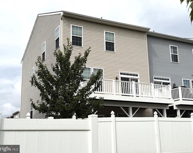 10589 Hinton Way - Photo Thumbnail 13