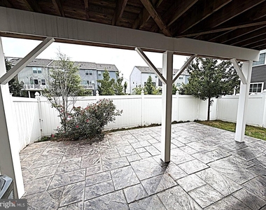 10589 Hinton Way - Photo Thumbnail 16