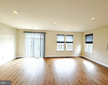 10589 Hinton Way - Photo Thumbnail 24