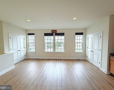 10589 Hinton Way - Photo Thumbnail 18