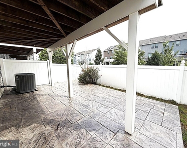 10589 Hinton Way - Photo Thumbnail 15