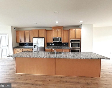 10589 Hinton Way - Photo Thumbnail 32