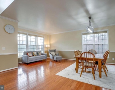 7536 San Diego Court - Photo Thumbnail 15