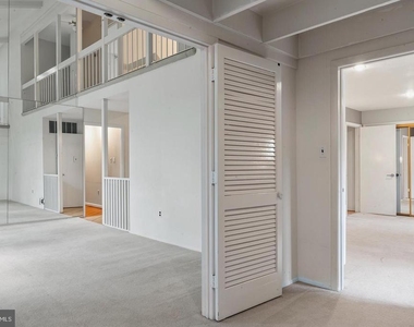 2609 Woodfern Court - Photo Thumbnail 18