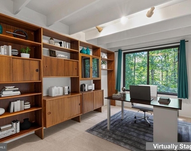 2609 Woodfern Court - Photo Thumbnail 9
