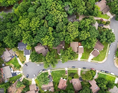 2609 Woodfern Court - Photo Thumbnail 72