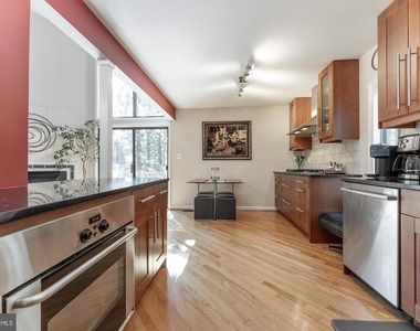 2609 Woodfern Court - Photo Thumbnail 28