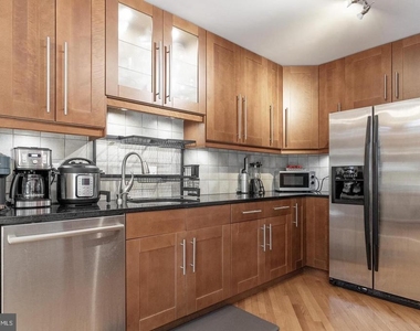 2609 Woodfern Court - Photo Thumbnail 31