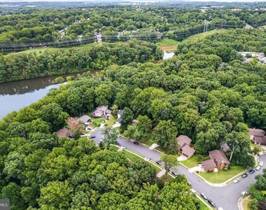 2609 Woodfern Court - Photo Thumbnail 74