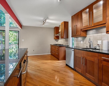 2609 Woodfern Court - Photo Thumbnail 39