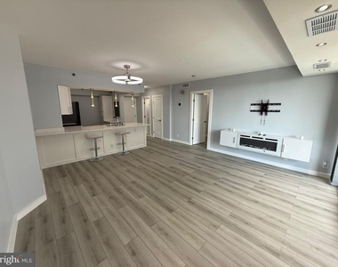 5505 Seminary Road - Photo Thumbnail 6