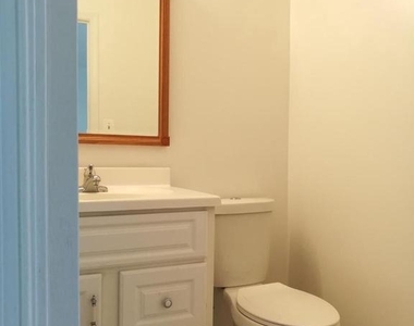 3055 Hickory Grove Court - Photo Thumbnail 6