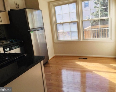 3055 Hickory Grove Court - Photo Thumbnail 2