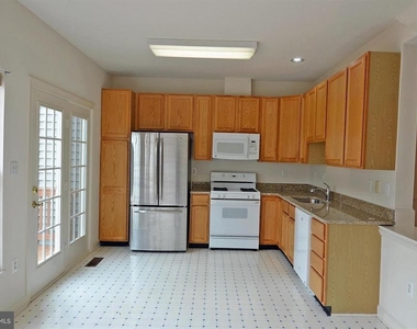 14243 Glade Spring Drive - Photo Thumbnail 5