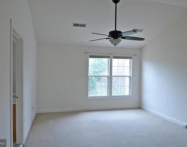 14243 Glade Spring Drive - Photo Thumbnail 9