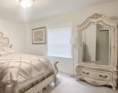 3330 Spring Lane - Photo Thumbnail 15