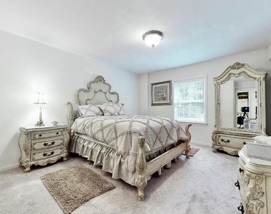 3330 Spring Lane - Photo Thumbnail 16