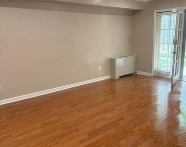 3330 Spring Lane - Photo Thumbnail 12