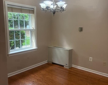 3330 Spring Lane - Photo Thumbnail 8