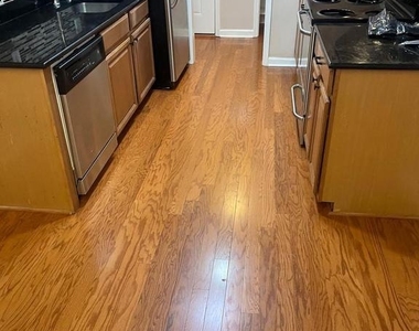 3330 Spring Lane - Photo Thumbnail 7