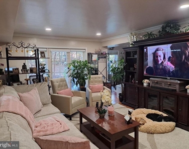 3330 Spring Lane - Photo Thumbnail 10