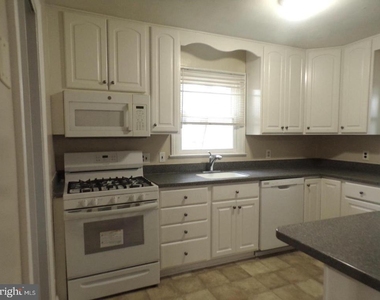 2853 Fairmont Street - Photo Thumbnail 8