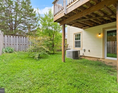 7369 Rhondda Drive - Photo Thumbnail 8