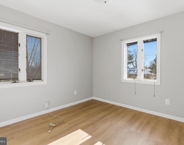 1813 Olmstead Drive - Photo Thumbnail 14