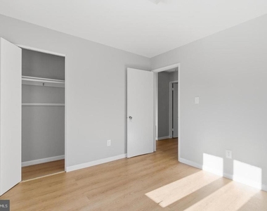 1813 Olmstead Drive - Photo Thumbnail 15