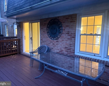 8915 Grandstaff Court - Photo Thumbnail 10