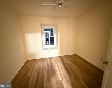 8915 Grandstaff Court - Photo Thumbnail 19