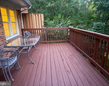 8915 Grandstaff Court - Photo Thumbnail 9