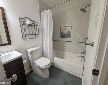 8241 Clifton Farm Court - Photo Thumbnail 21