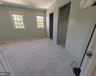 8241 Clifton Farm Court - Photo Thumbnail 22
