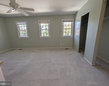 8241 Clifton Farm Court - Photo Thumbnail 23