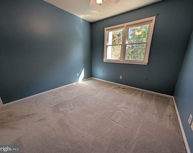 8241 Clifton Farm Court - Photo Thumbnail 18
