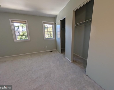 8241 Clifton Farm Court - Photo Thumbnail 24