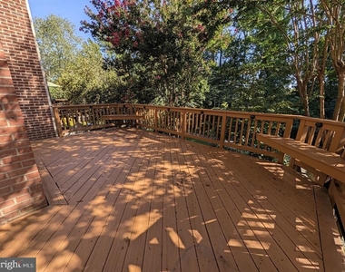 8241 Clifton Farm Court - Photo Thumbnail 9