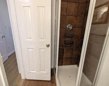 8241 Clifton Farm Court - Photo Thumbnail 32