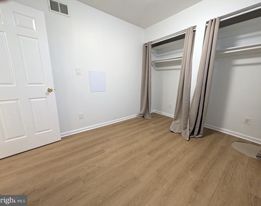 8241 Clifton Farm Court - Photo Thumbnail 30