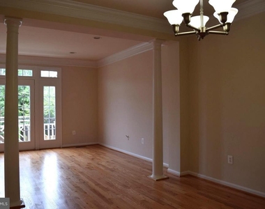 4475 Monmouth Street - Photo Thumbnail 5