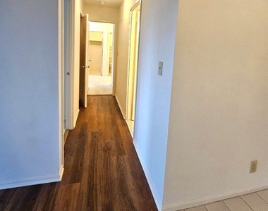 8340 Greensboro Drive - Photo Thumbnail 16
