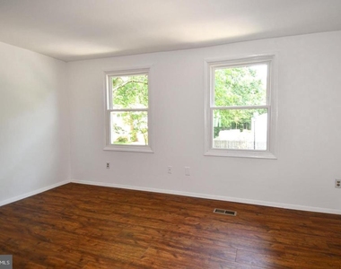 8335 Windfall Road - Photo Thumbnail 21