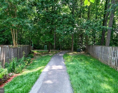 8335 Windfall Road - Photo Thumbnail 32