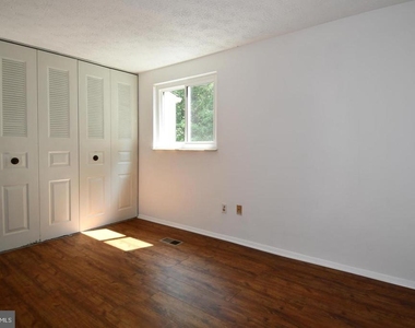8335 Windfall Road - Photo Thumbnail 20