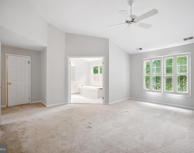10189 Castlewood Lane - Photo Thumbnail 17