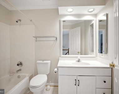 10189 Castlewood Lane - Photo Thumbnail 20