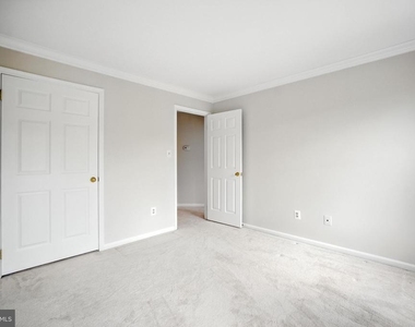 10189 Castlewood Lane - Photo Thumbnail 28